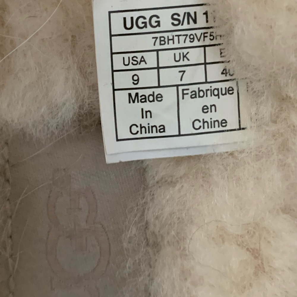 Ugg Slipper - image 2